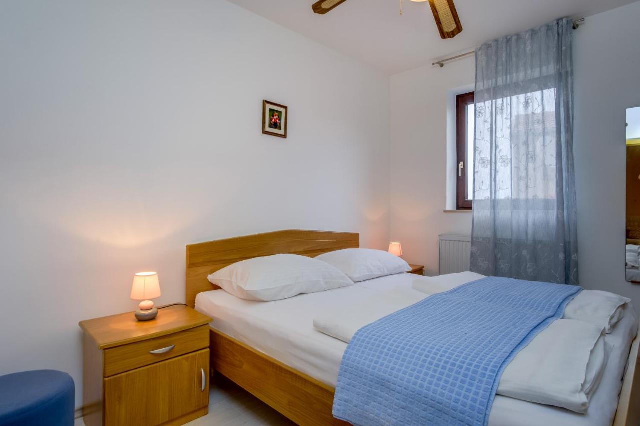 Apartments Anci Mali Lošinj Exteriör bild